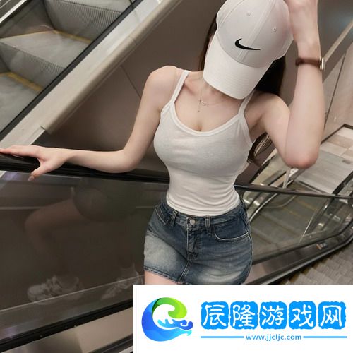 豐滿的女鄰居觀看，網(wǎng)友熱議：這部影片的精彩與驚喜讓人意猶未盡！