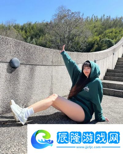 在姨母家的客廳：那些溫馨瞬間與歲月的印記，令人感慨不已！